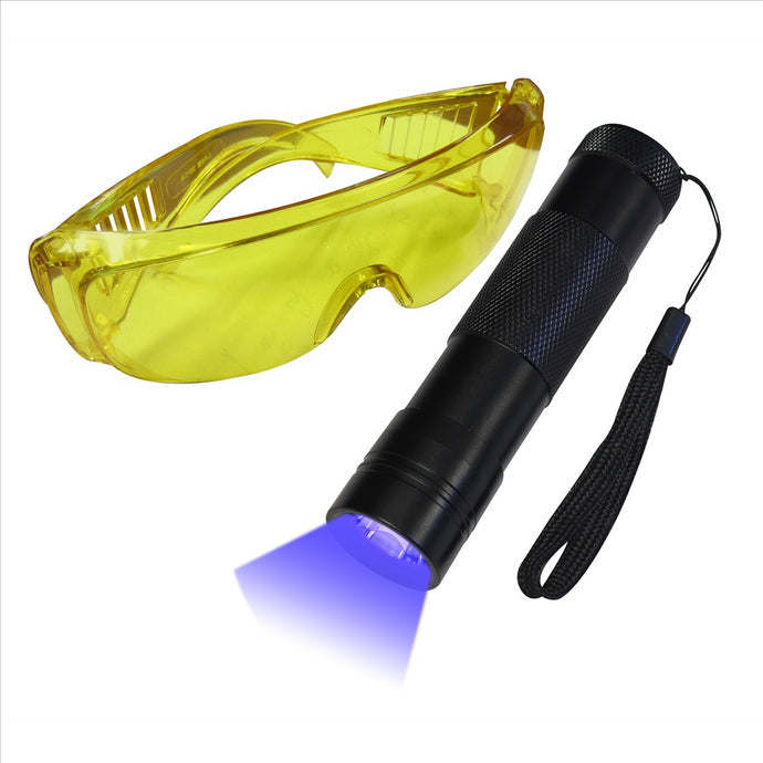 Mastercool True UV flashlight